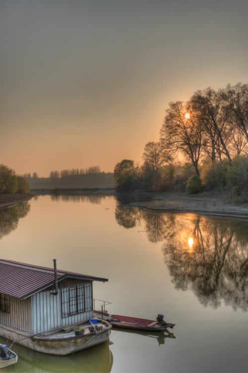 Po River Sunset - Suzzara, Mantova, Italy - April 5, 2022
