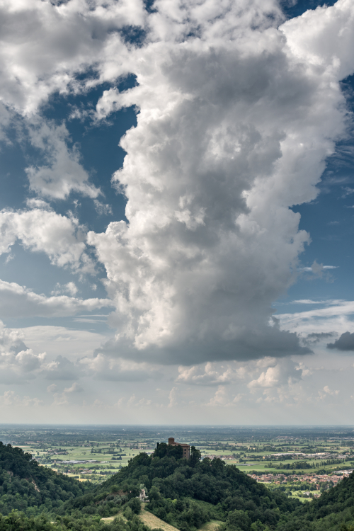 Cloud - Quattro Castella, Reggio Emilia, Italy - June 5, 2016