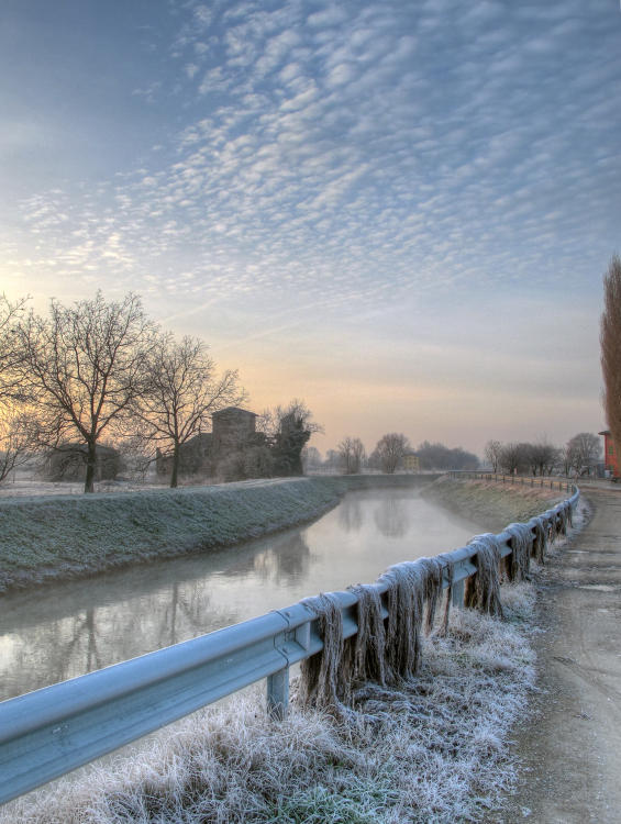 Morning frost - Canale Naviglio, Albareto, Modena, Italy - December 28, 2010